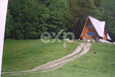 Teren Construcții intravilan de 1250 mp, în Vălenii de Munte