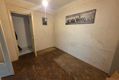 Corneliu Coposu, 10 minute metrou Unirii, chiar la biserica Sfantul Mina - 11