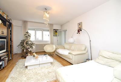 Apartament cu 3 camere decomandat, mobilat în Calea Călărașilor