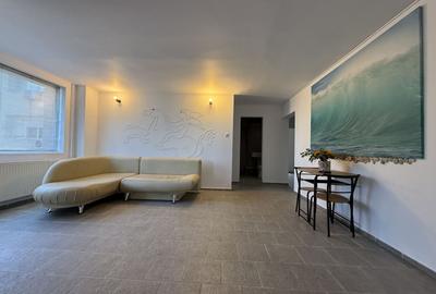 Apartament cu 4 camere decomandat, mobilat în Băneasa