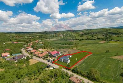 Casă cu 3 camere, anexă și 2042 mp teren de vânzare, în Calea Mare - 1