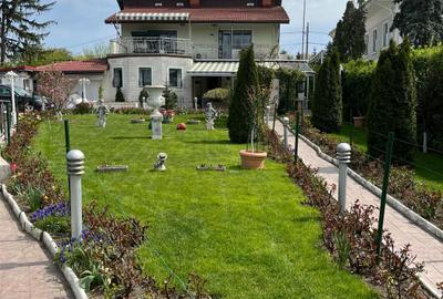 Vanzare vila situata pe malul Lacului Snagov, gradina si piscina, teren 1520 mp, - 2