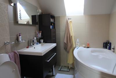 Casă 5 camere de închiriat, moderna, eleganta,mobilată, grădină, Odăile, Otopeni - 9