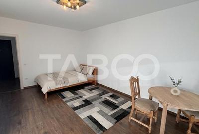 Garsonieră decomandată, mobilată în Industrial Vest