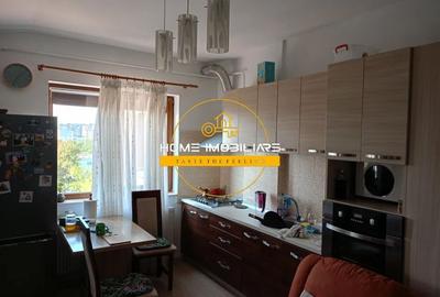 Bloc Nou/ Apartament 3 Camere/  Zona Tatarasi