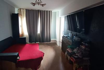 Apartament cu 3 camere în Mărăști