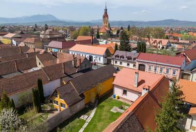 Casă Săsească Autentică cu Șură Impresionantă în Cristian – Teren 2729mp - 38