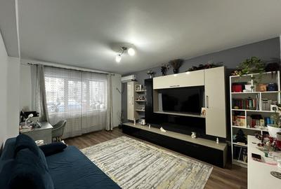 Apartament cu 2 camere decomandat în Metalurgiei
