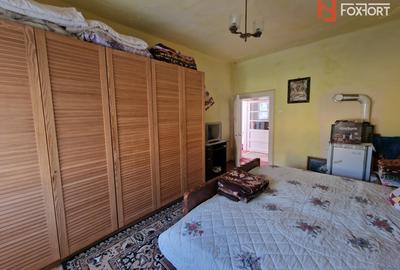 Casa individuala de vanzare cu 4 camere si teren de 800 mp - Recas - 2