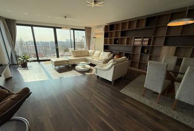 Apartament cu 5 camere decomandat, mobilat în Herăstrău