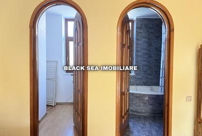 Vila 7 camere D+P+1+M - 2 Garaje - 50m de plaja - Zona centrala - 13