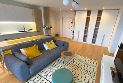 Apartament cu 3 camere semidecomandat, mobilat în Aviației