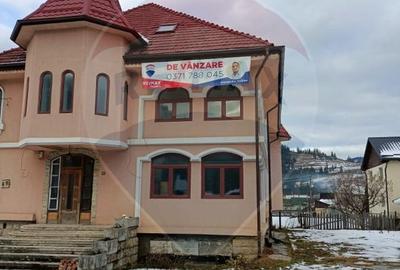 Pensiune/Casă cu 18 camere de vânzare în Campulung Moldovenesc - 15