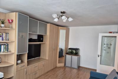 Brancoveanu- 4 Camere | 83 mp Decomandat | Etaj 3/4 | Centrală Proprie an 1977 - 2