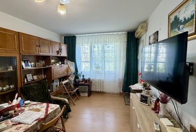 Apartament cu 2 camere decomandat în Vatra Luminoasă