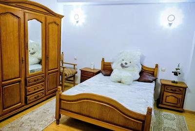 APARTAMENT CU 3 CAMERE SEMICENTRAL, 80 MP, DECOMANDAT, PARCARE PRIVATA INCLUSA - 3