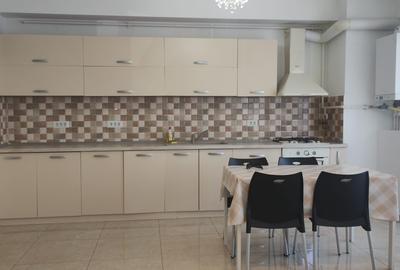 Mamaia, zona Rex, apartament 3 camere-85 mp, lux, aproape de plaja - 3