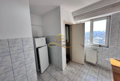 Apartament 3 camere de vanzare in  Bacau strada 9 Mai - 5
