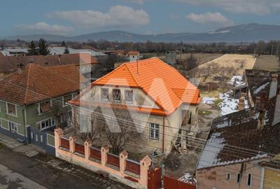 Proiect de restaurare langa Cetatea Prejmer,  casa si teren de 5.458 mp - 4