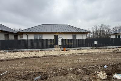 Casă individuală cu 3 camere în Clinceni