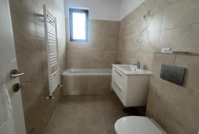 Duplex premium de vânzare – stradă privată, ideal pentru familie - 10