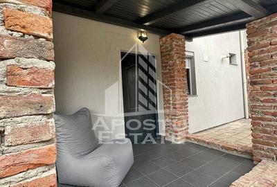 Casa individuala cu 4 camere,2 bai,mobilata,Calea Lipovei - 36