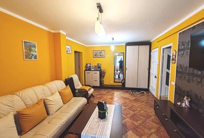 Apartament cu 3 camere decomandat, mobilat în Est