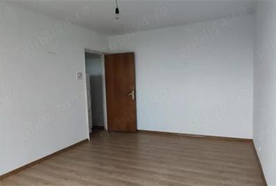 Apartament cu 2 camere decomandat în Berceni