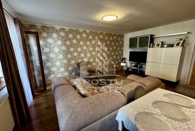 Apartament cu 3 camere decomandat, mobilat în Torontalului