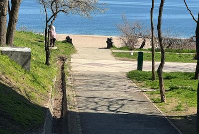 Teren intre case, FALEZA NORD, la 200 m de plaja,300 mp /12 m, 299.000 euro - 1