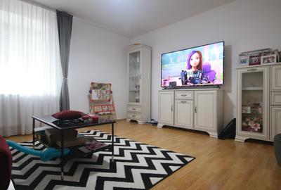 Vanzare casa foarte solida,renovata impecabil.Zona Freidorf. - 1