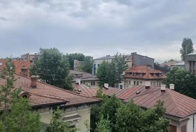 Resedinta cu 5 camere in centrul Bucurestiului