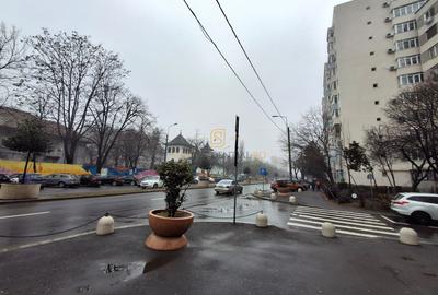 Apartament cu 4 camere decomandat, mobilat în Berceni