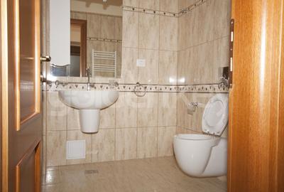 Apartament cu 4 camere potrivit pentru rezidenta si birouri - 4