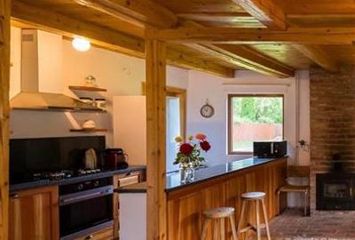 De vanzare casa de vacanta/locuit  in Lunca Bradului - 4