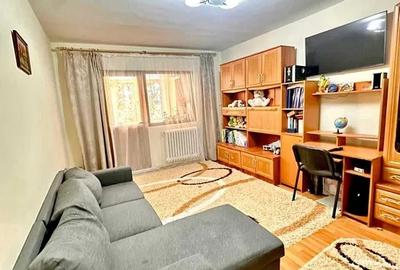 Apartament cu 2 camere decomandat, mobilat în Dacia