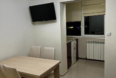 Se vinde Apartament cu 3 camere, decomandat. 70 MP - 1