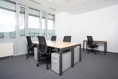 Spațiu de birou privat pentru 4 persoane în Regus Sun Business Centre - 2