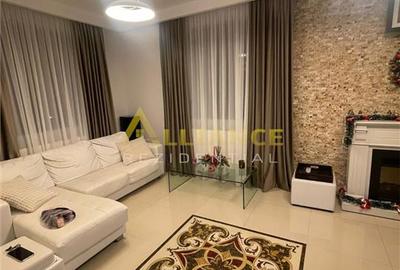 Apartament cu 3 camere semidecomandat, mobilat în Central