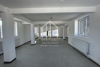 Spatiu comercial cu 8 camere, 5 bai, terasa - zona Centrala - 44