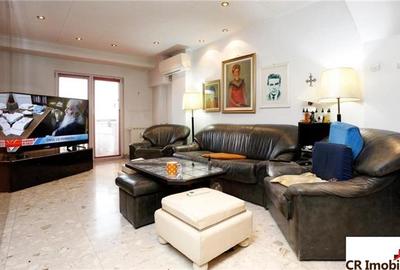 Apartament cu 2 camere semidecomandat, mobilat în Decebal