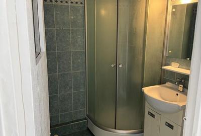 De închiriat: apartament 3 camere - nemobilat - ideal birou - Gorjului - 11