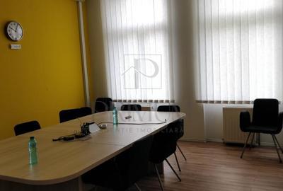 Spatiu pentru birouri -  ultracentral - zona excelenta - 220 mp - centrala propr - 1