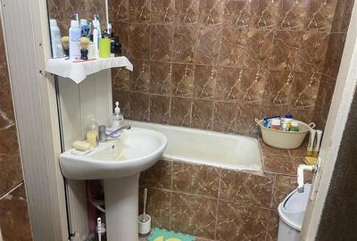 Apartament 3 camere in Focsani , zona centrala Scoala 10 - Sala Polivalenta , de - 9