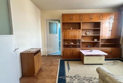 Apartament cu 2 camere semidecomandat, mobilat în Câmpia Turzii