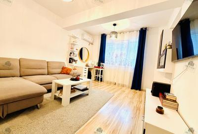 Apartament cu 2 camere decomandat, mobilat în Central