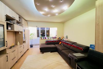 Apartament cu 4 camere decomandat în Steaua