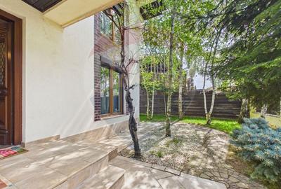 De vanzare Casă / Vilă cu 9 camere la lac cu piscina - 25