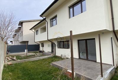 Casă cu 4 camere în Domnești