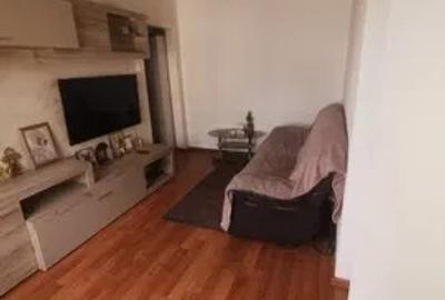 Apartament cu 2 camere semidecomandat, mobilat în Podul de Piatră - 1